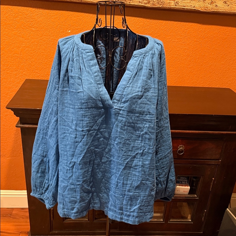Old Navy Blue Textured V-Neck Balloon Sleeve Blouse